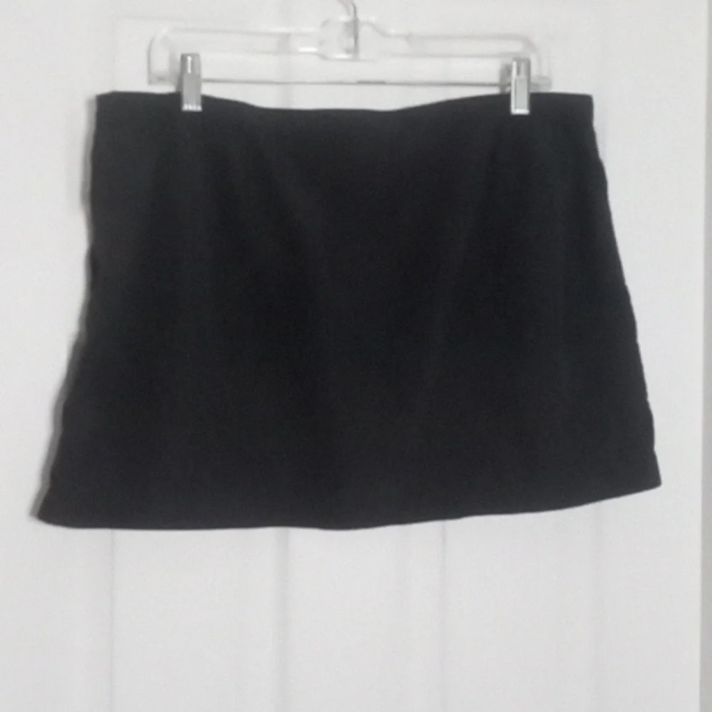 Windbreaker skirt L.L. Bean Size Large Black